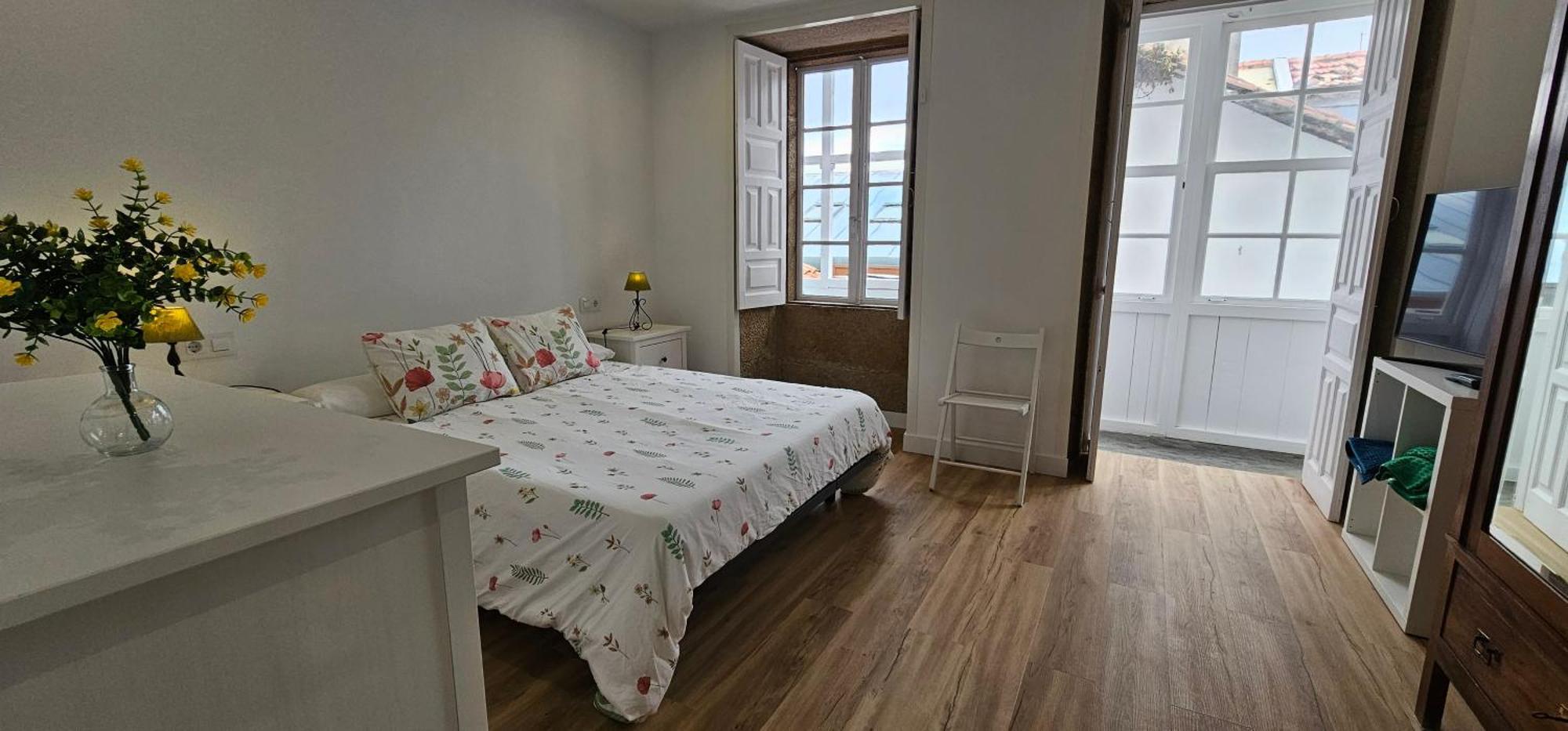 Apartamentos En El Centro - Plaza De Amboage - Wifi Ferrol Bagian luar foto