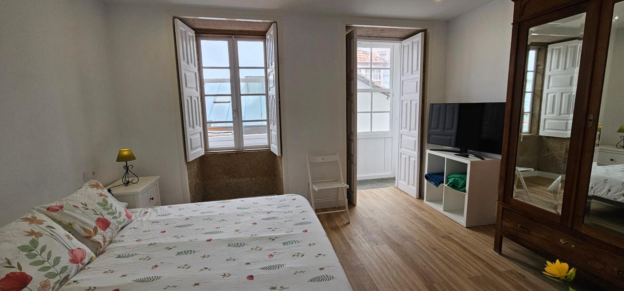 Apartamentos En El Centro - Plaza De Amboage - Wifi Ferrol Bagian luar foto