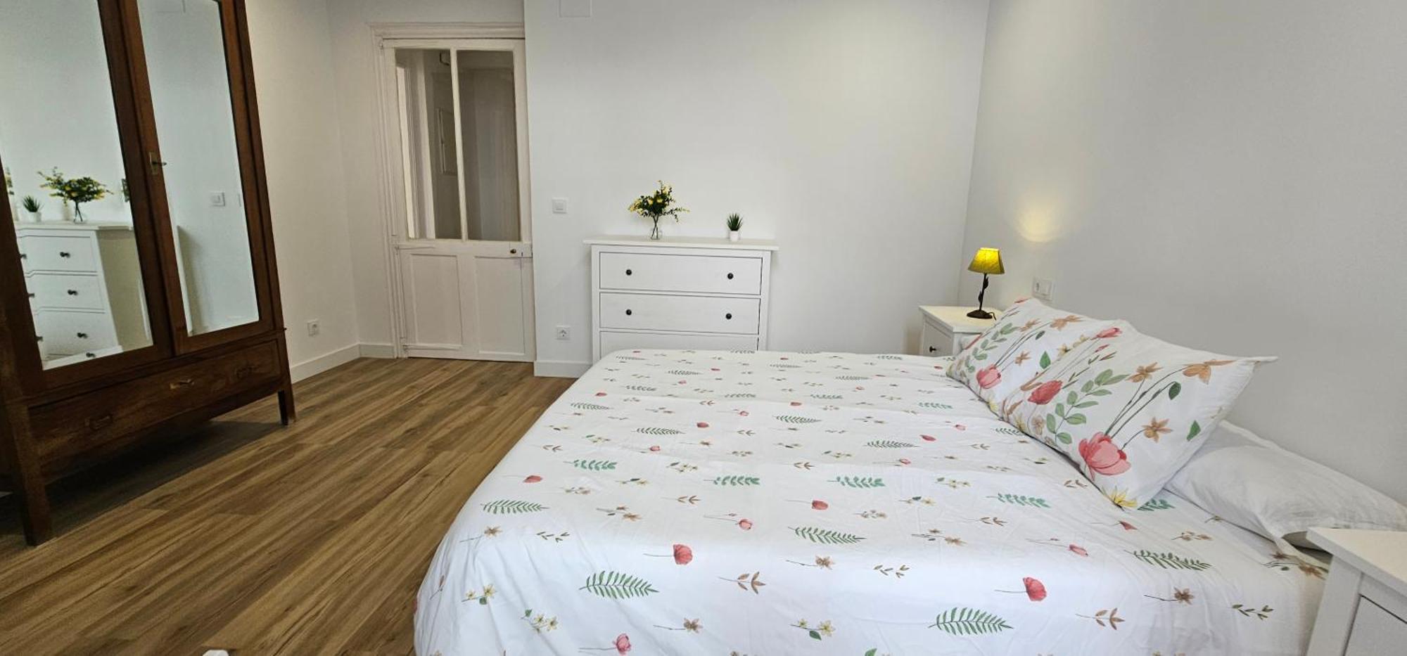 Apartamentos En El Centro - Plaza De Amboage - Wifi Ferrol Bagian luar foto