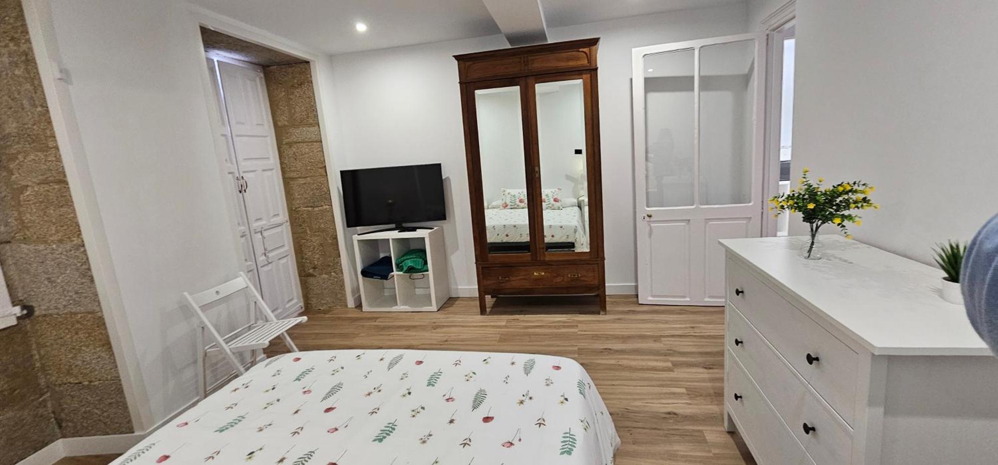 Apartamentos En El Centro - Plaza De Amboage - Wifi Ferrol Bagian luar foto
