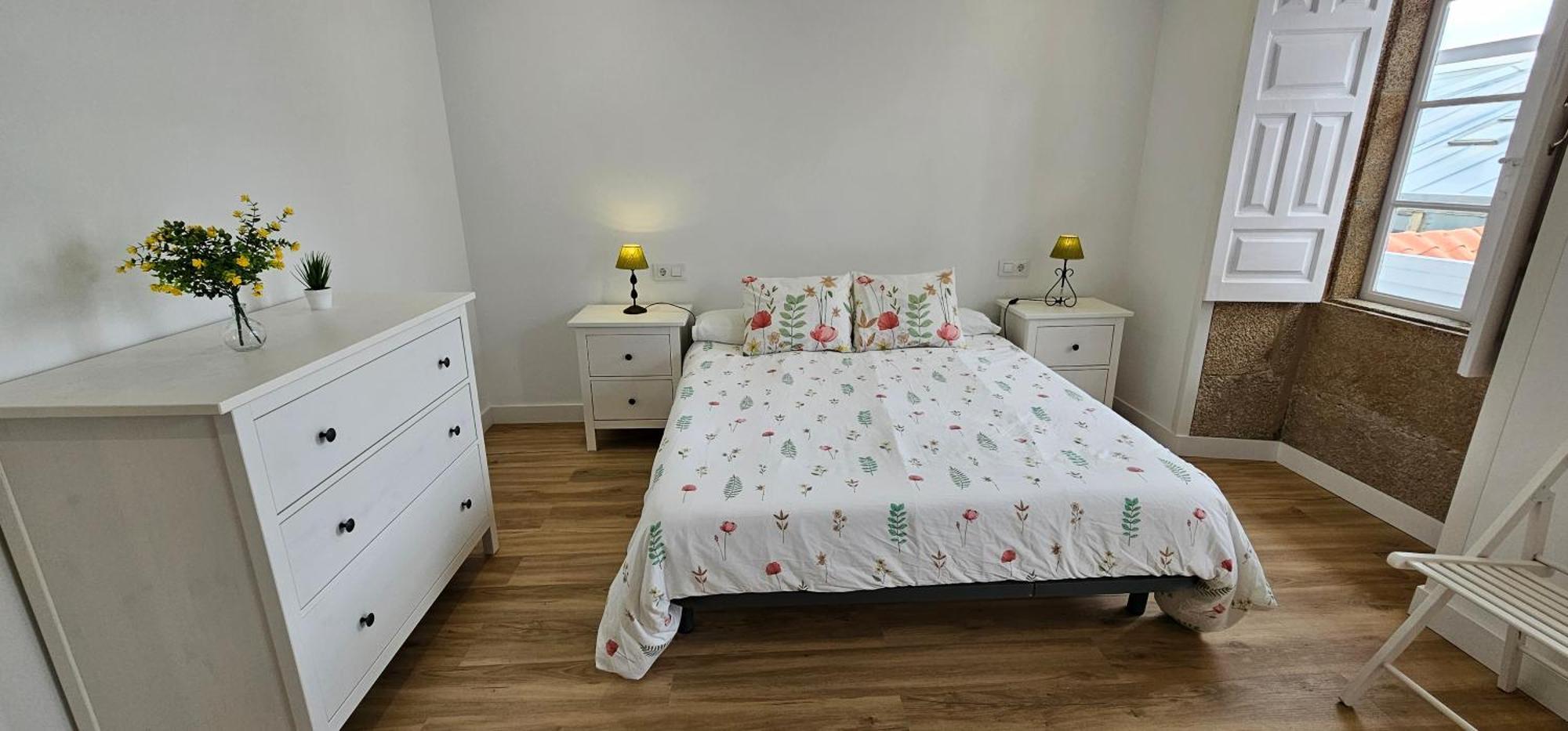 Apartamentos En El Centro - Plaza De Amboage - Wifi Ferrol Bagian luar foto