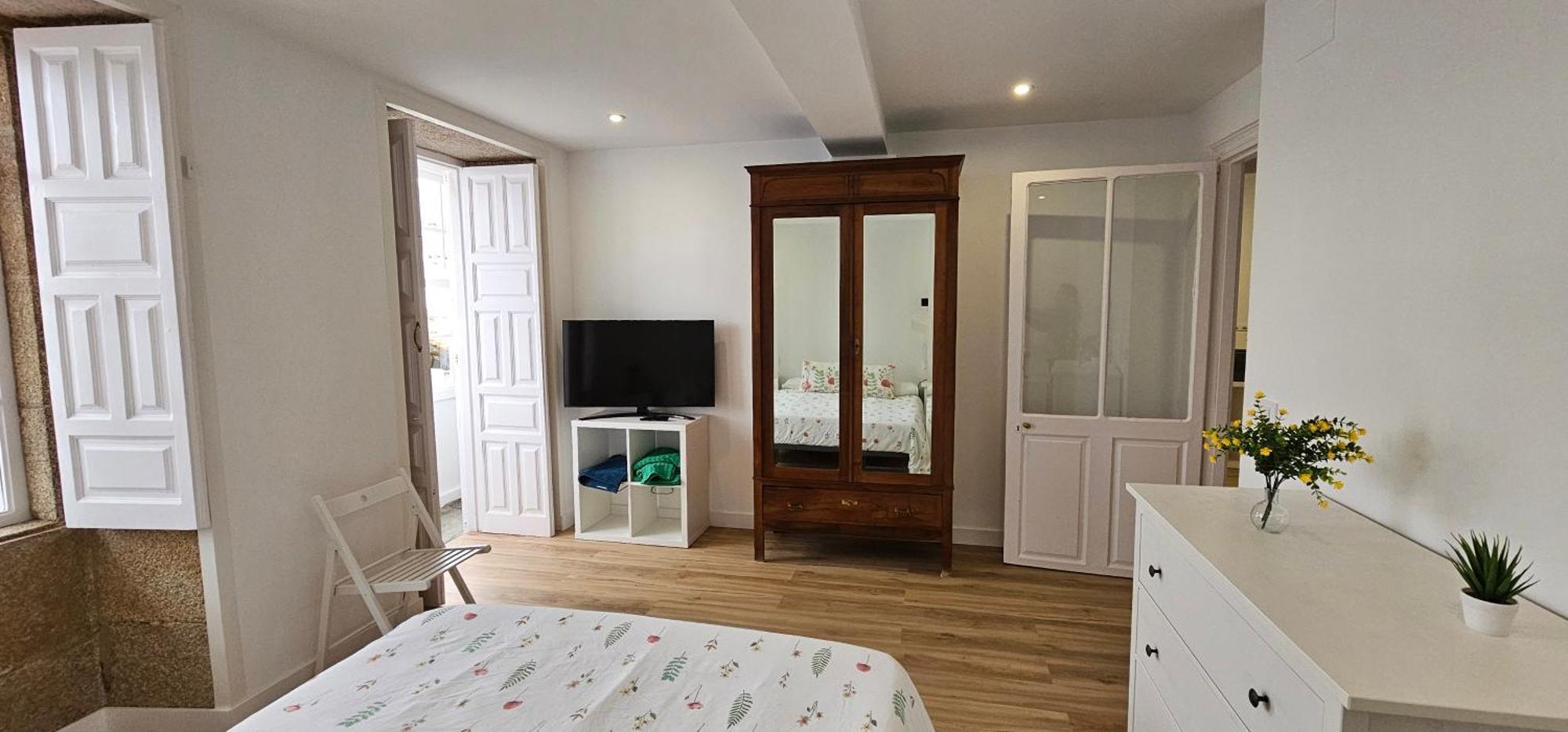 Apartamentos En El Centro - Plaza De Amboage - Wifi Ferrol Bagian luar foto